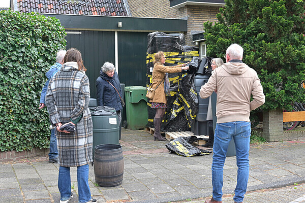 Eerste regentonnen geleverd. (foto: RBF)