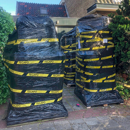 Tweede levering: 22 regentonnen!  (foto Marjolein Fontijne)