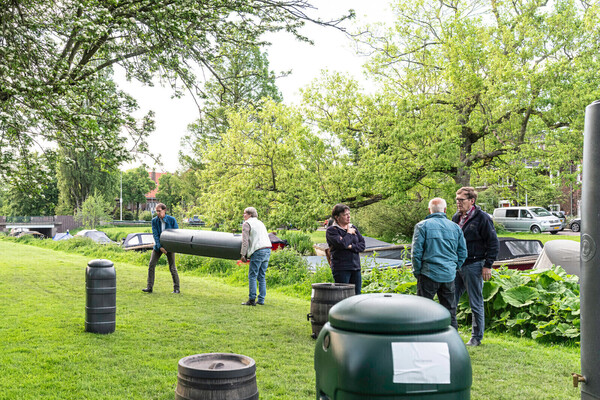 Tweede levering: 22 regentonnen! (foto RBF)