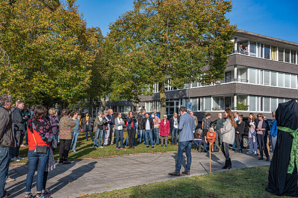 Voorzitter Han van Overbeeke: 'Een nieuwe poort tot onze wijk.' (foto RBF)