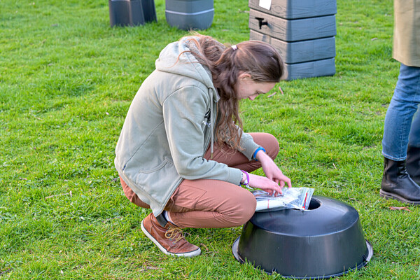 'Ieder huis een regenton' sluit af met levering 24 regentonnen. (foto RBF)