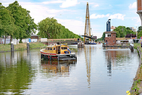 Plaatsing brugdek Wilhelminabrug. (foto's RBF)