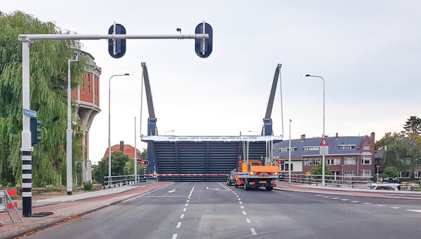 Wilhelminabrug weer in gebruik (foto RBF)
