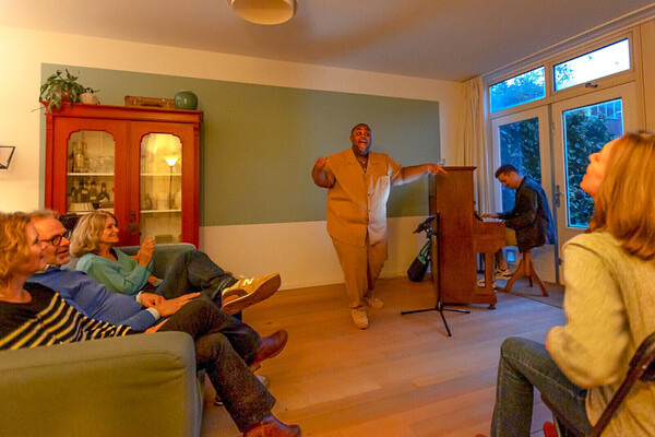 4. optreden Chris Alain, zang en Luuk van Kesteren, piano. (foto: Rob Oudshoorn)