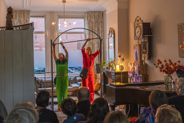 5. Optreden Vivian an Ingrid. (foto: Rob Oudshoorn)