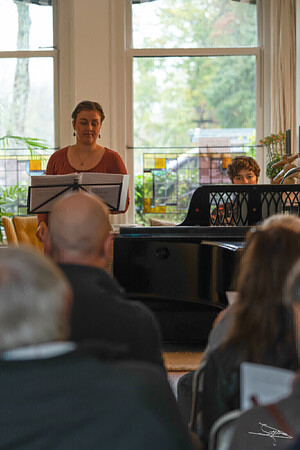 10. Optreden Mezzosopraan Maite Catherine de Wit en pianiste Myrto Tzelisi. (foto: Sagar Wielinga)