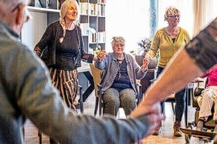 Biodanza met senioren: van passief naar actief en verbinding / Biodanza for seniors: from passive to active and connection