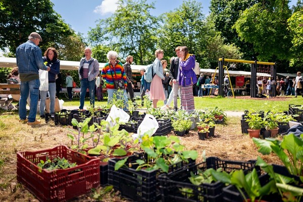 Natuur- en Ambachtenmarkt / Nature and Crafts Market 