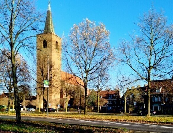 Op 10 maart 1936 wordt de nieuwe Petruskerk door Mgr Huibers gewijd 