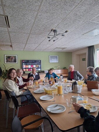 Zin in een lekkere lunch en fijn gezelschap? / Fancy a delicious lunch and a friendly chat?