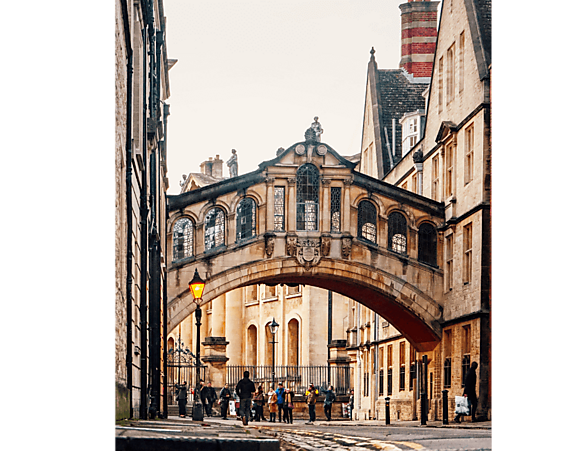 De stedenband met de prachtige Engelse universiteitsstad Oxford stamt uit 1946 en behoort tot de oudste stedenbanden ter wereld! / The city's twinning with the beautiful English university city of Oxford dates back to 1946 and is one of the oldest city twinnings in the world!